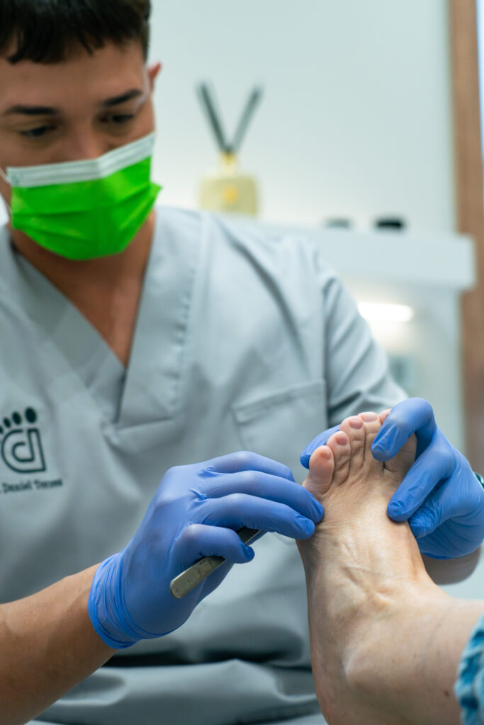 Cómo elegir el calzado adecuado para cuidar tus pies